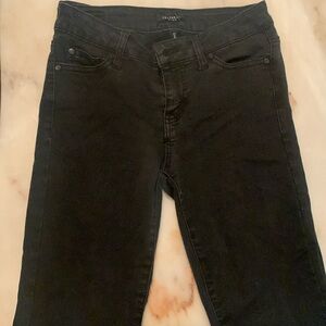 I am selling these cute black denim skinny jeans!!